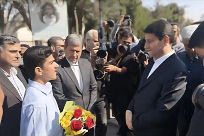 تأکید وزیر ارتباطات بر وحدت و همدلی در جمع دانشجویان جهادی - تسنیم