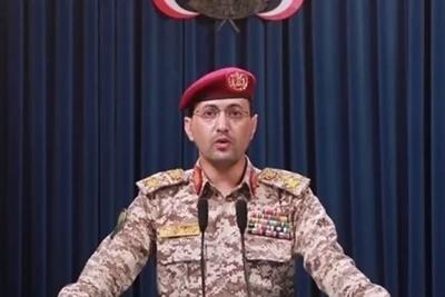 ارتش یمن: یک نفتکش سعودی و 10 کامیون حامل سلاح آن را هدف قرار دادیم