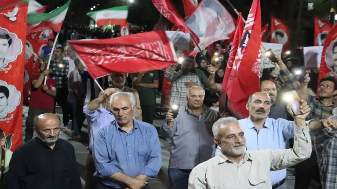 تجدید بیعت مردم انقلابی ماهدشت با رهبر معظم انقلاب در قرارهای شبانه + عکس