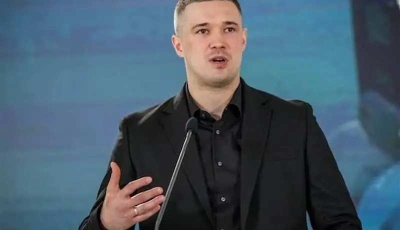  وزیر دفاع سابق اوکراین: در جنگ با روسیه به تدریج شکست می‌خوریم | آخرین خبر