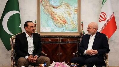  منبع نزدیک به تیم مذاکره‌کننده: فرمانده ارتش پاکستان حامل پیام تهدید آمریکا نبود