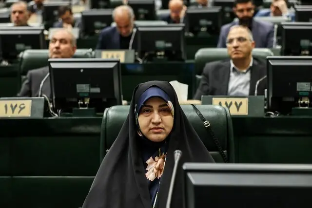 اظهارات جدید عضو هیات رئیسه مجلس درباره بنزین؛ هنوز طرحی نهایی نشده است/ مجلس با هر نوع افزایش قیمت بنزین مخالف است