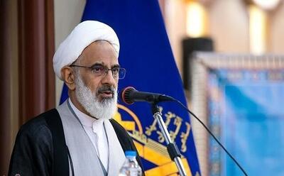 نماینده ولی فقیه در سپاه: دشمن به دنبال خستهسازی مردم است/ ارتقای توانمندی فکری و تبلیغی طلاب و روحانیون، از ضرورتهای خنثیسازی راهبردهای دشمن است