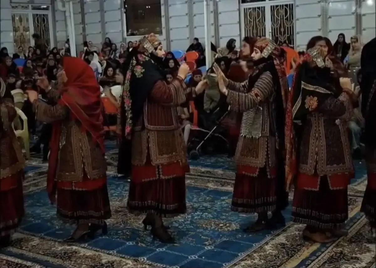 این لباس زنانه ایرانی یک میلیارد تومان ارزش دارد!