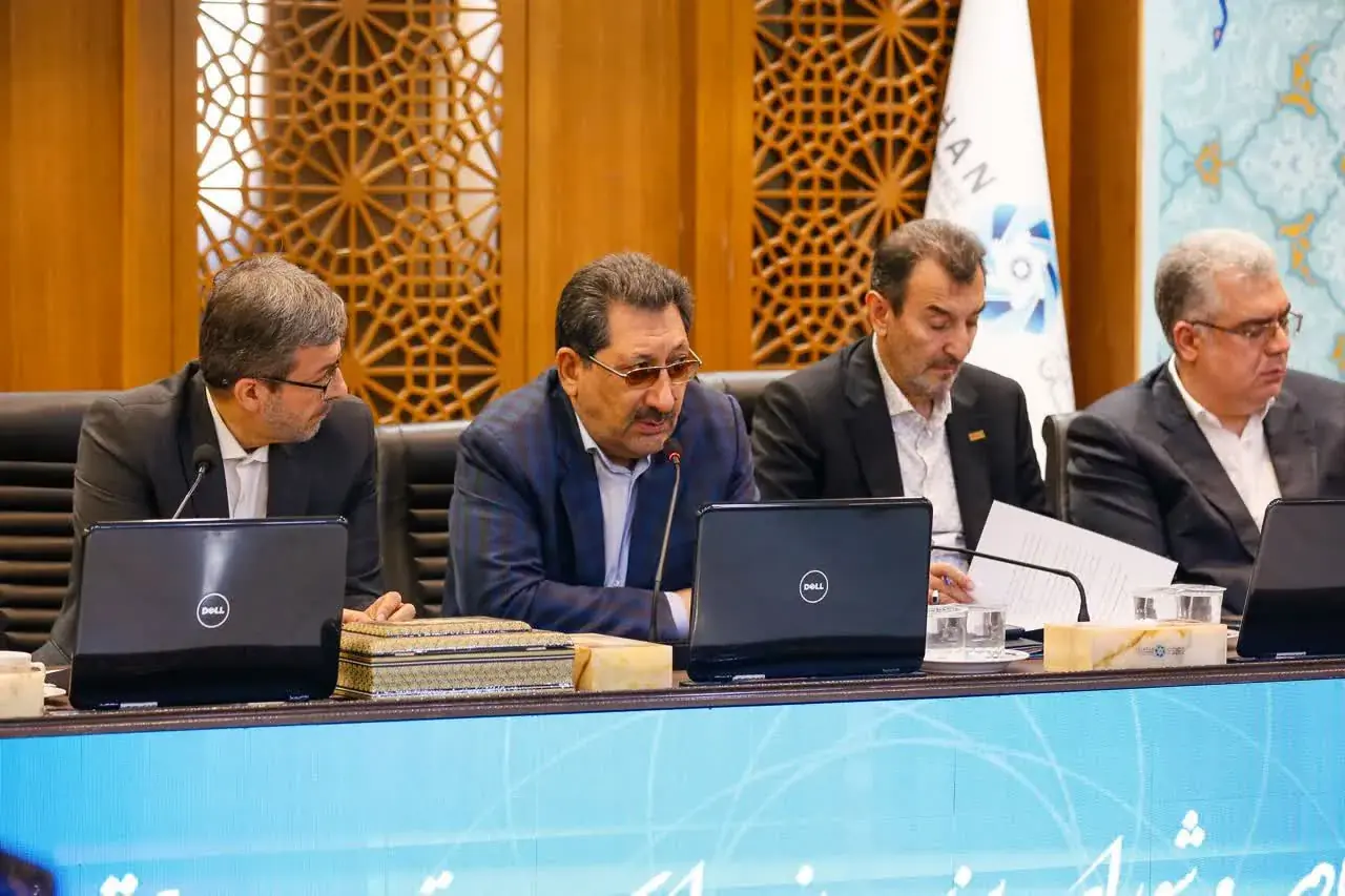 اتابک: بازگشت ظرفیت تولیدی صنایع آسیبدیده با جدیت دنبال میشود