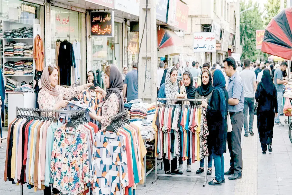چرا ایرانیها بیشتر تاناکورا میپوشند؟ روایت گرانی، فقر و بازار لباس دستدوم