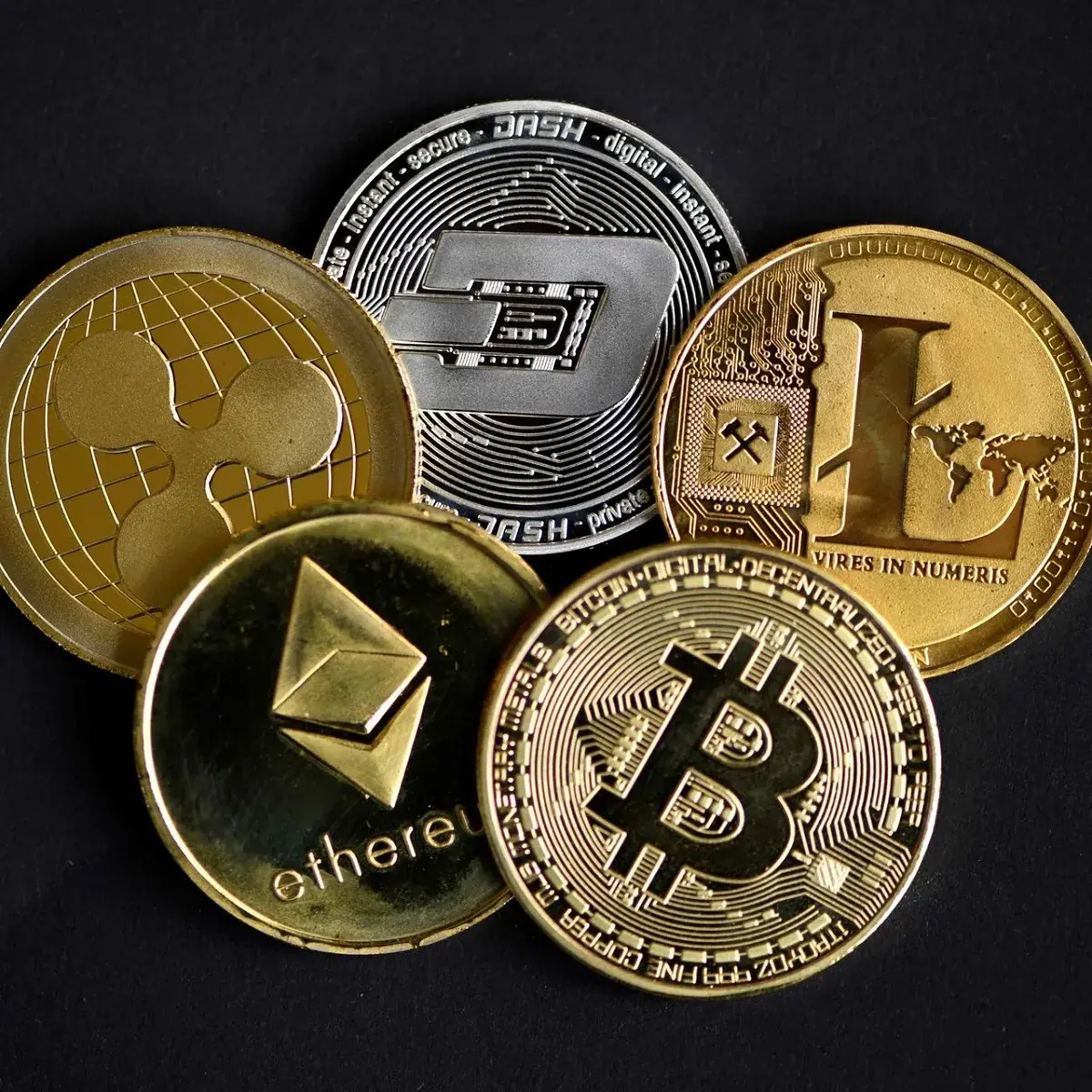 قیمت بیت کوین و ارزهای دیجیتال امروز سهشنبه ۳ شهریور ۱۴۰۵ + جدول