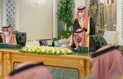 العربیه: کابینه عربستان به ریاست ملک سلمان بر اهمیت باز نگه داشتن و ایمن بودن تنگه هرمز و بابالمندب تأکید کرد / این کشور از راهحلهای دیپلماتیک پایدار و آزادی کشتیرانی حمایت میکند
