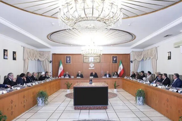 روزنامه اعتماد بازآرایی حکمرانی در کارنامه دولت چهاردهم را تحلیل کرد / دولت کنشگر