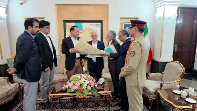  فرمانده ارتش و وزیر کشور پاکستان تهران را ترک کردند