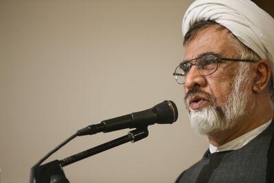 فاضل میبدی: سایه شوم گرانی، تورم و ناامیدی را از سر ملک و ملت کم کنید