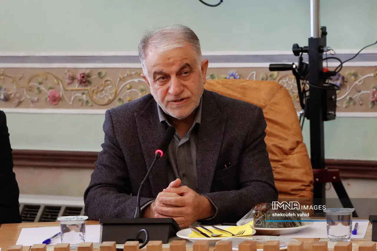  تعامل مدیریت شهری و احزاب نباید به زمان انتخابات محدود شود