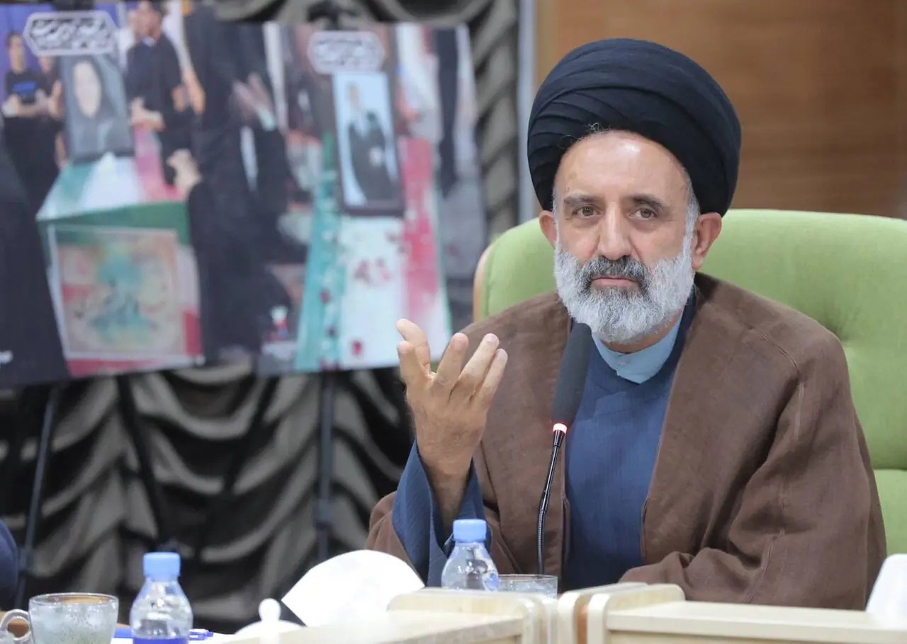  مشکلات نباید مانع خدمت‌رسانی به خانواده‌های شهدا شود