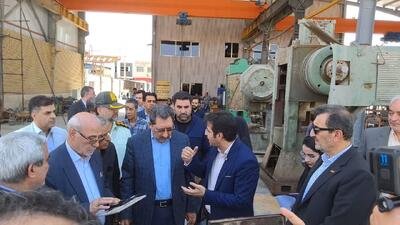 بازدید وزیر صنعت از واحد آسیب دیده از تجاوز آمریکا در دولتآباد اصفهان + فیلم