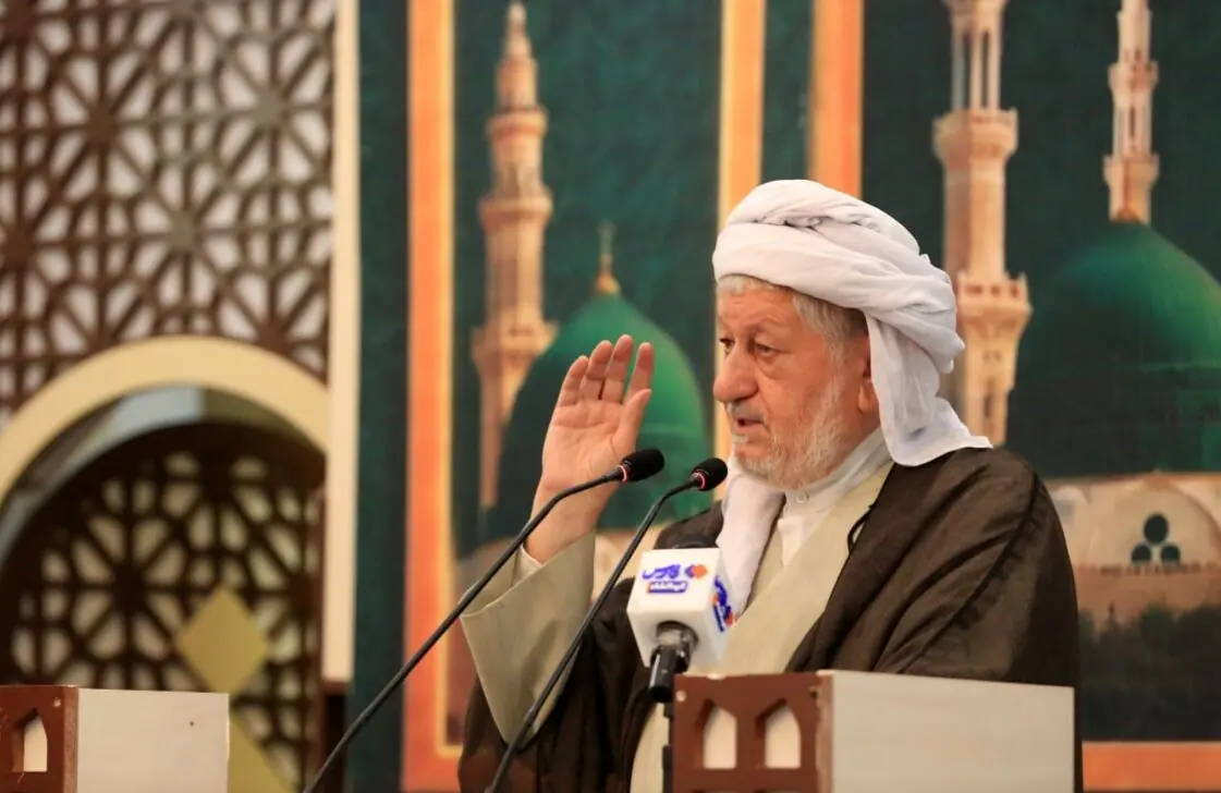 امامجمعه پاوه: وحدت امت اسلامی مهمترین پیام میلاد پیامبر(ص) است