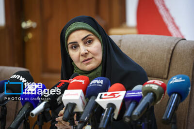 تاکید وزیر راه و شهرسازی بر تسهیل مجوزها برای فعالان اقتصادی