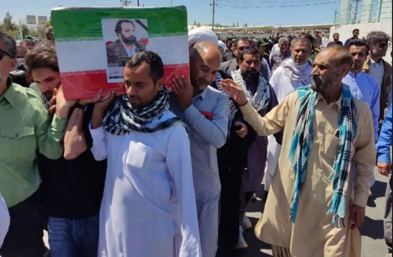  پیکر پاک شهید اهل سنت در زاهدان تشییع شد