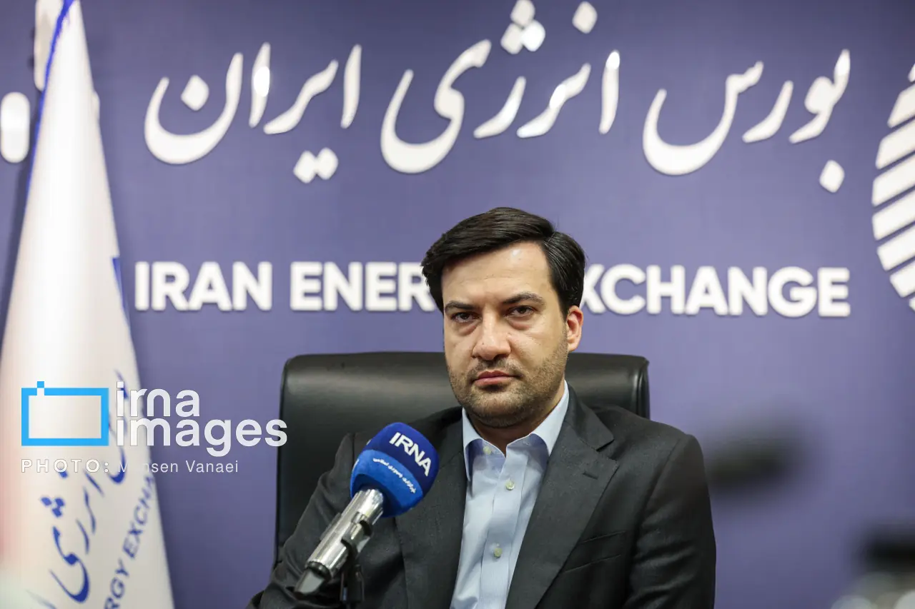  نرخ جدید بنزین سوپر وارداتی/ اوراق سلف نفتی به بورس برمی‌گردد