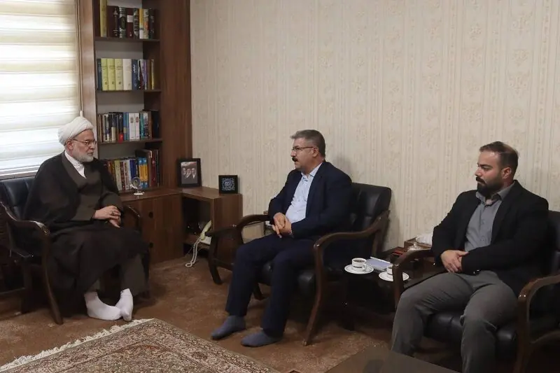 ظرفیت نماز جمعه و رسانهها برای تبیین خدمات بیمه روستاییان در کردستان بکار گرفته شود