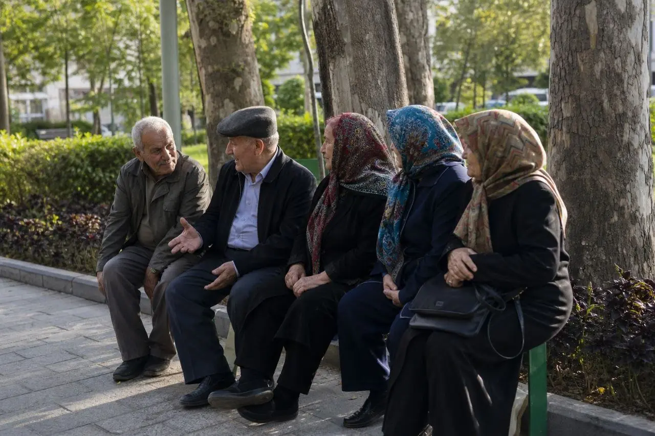 حمایتهای روانی و اجتماعی از سالمندان در شرایط بحرانی و حوادث