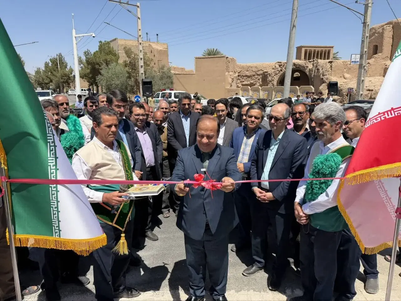 افتتاح ۴۰ طرح با سرمایهگذاری بیش از ۲ همت در میبد