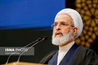 آیتالله اعرافی: ایستادگی ملت ایران در برابر استکبار، جهان را متحیر کرد