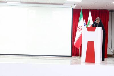 مهار تورم و تأمین معیشت مردم باید در اولویت نخست برنامههای اقتصادی قرار گیرد