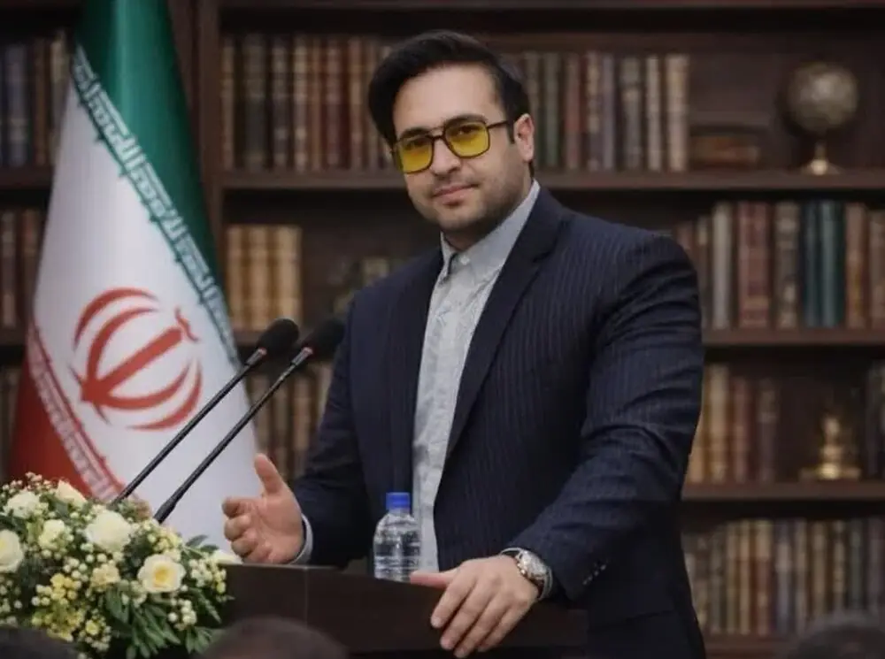 آغاز پویش «خارج از صف» برای تسهیل دریافت خدمات افراد دارای اولویت در فارس