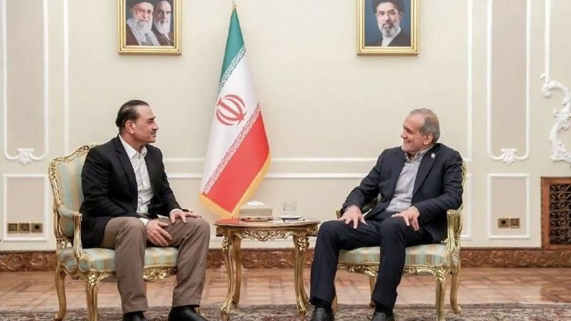 پاکستان: مذاکرات پزشکیان و فرمانده ارتش مثبت بود