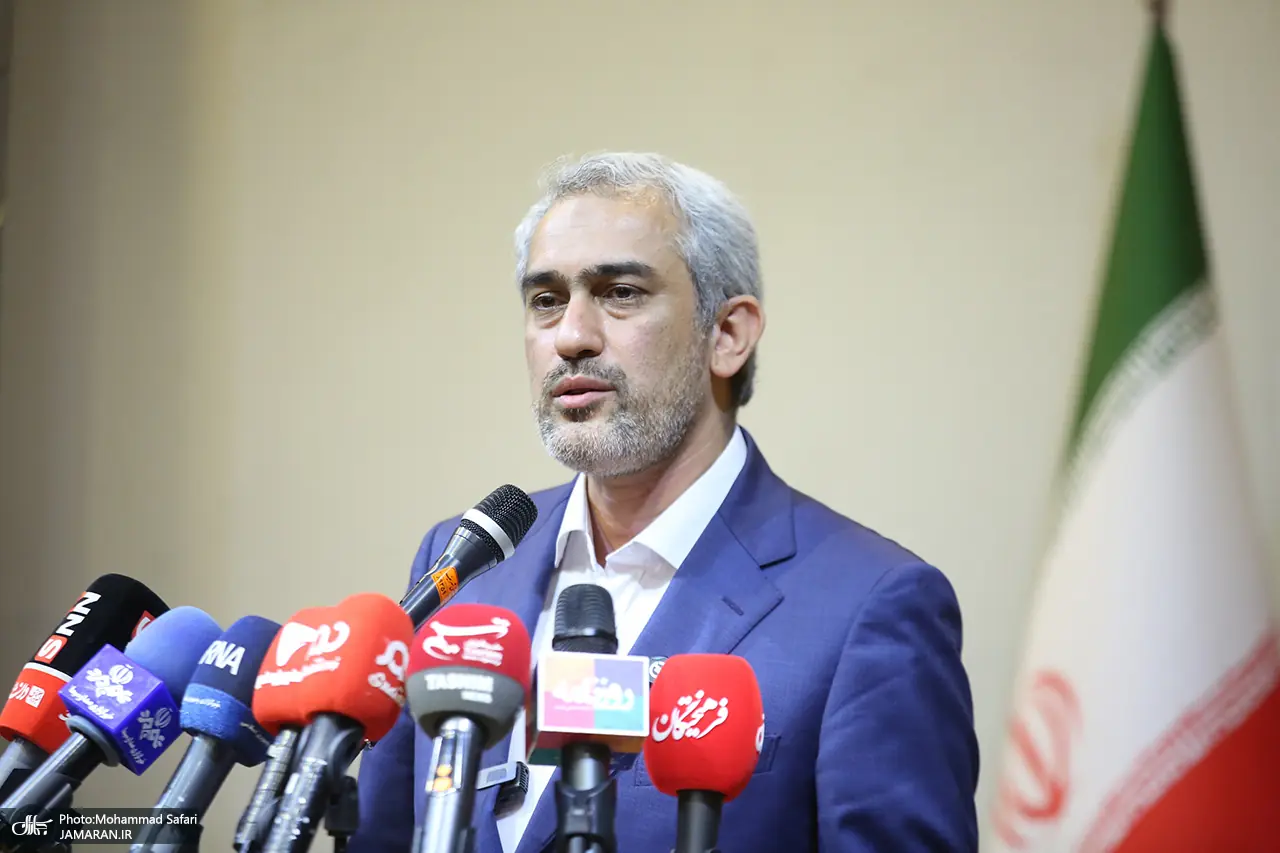  وزیر اقتصاد: از خطر ابر تورم گذر کردیم/ دولت برنامه‌ای دو ساله برای مدیریت شرایط، تأمین کالا و تقویت تاب‌آوری اقتصادی دارد/ آمریکا دوباره شکست خواهد خورد