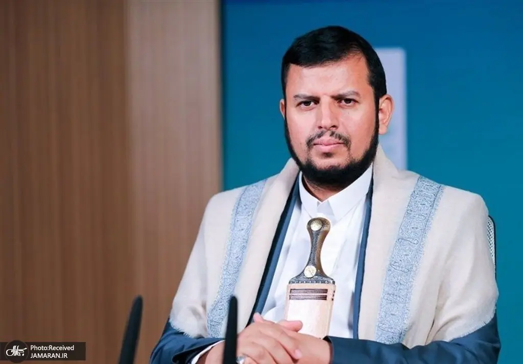  رهبر انصارالله یمن: در کنار ایران ایستاده‌ایم/ تجاوز به ایران و لبنان، نقض حاکمیت سوریه و هدف قرار دادن یمن بخشی از توطئه‌های آمریکا و اسرائیل است