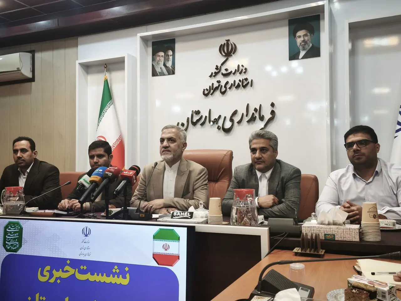 فرماندار بهارستان: رئیس مخابرات نسیمشهر را برکنار کردم