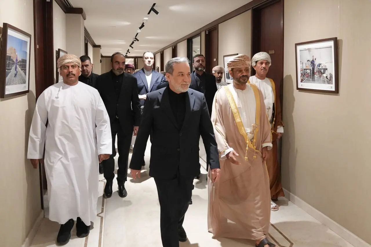 دیدار وزیر خارجه عمان با عراقچی در تهران