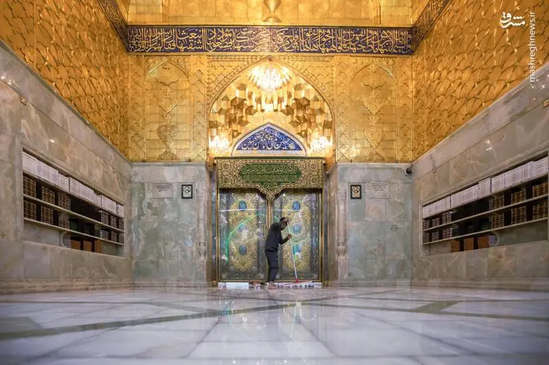 عکس/ غبارروبی حرم سیدالشهدا در ایام ربیع
