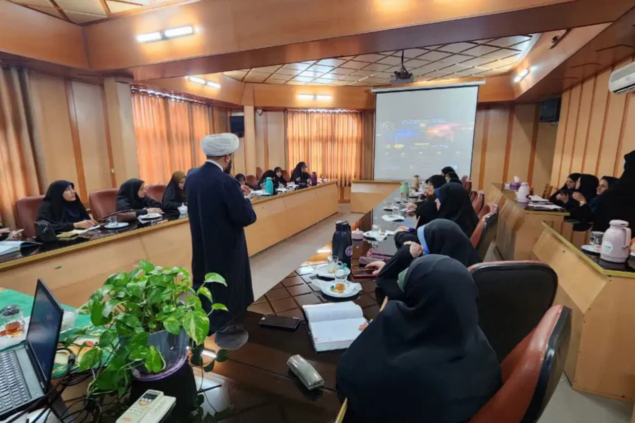  کارگاه آموزشی «نگاه راهبردی به خانواده و نسل آینده» در مازندران