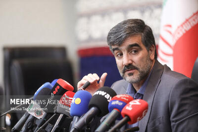 اکبری: تردد کامیونها در مرز بازرگان به هزار دستگاه میرسد