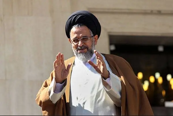 وحدت، مزیت راهبردی ایران برای عبور از تهدیدها و ساختن آینده است