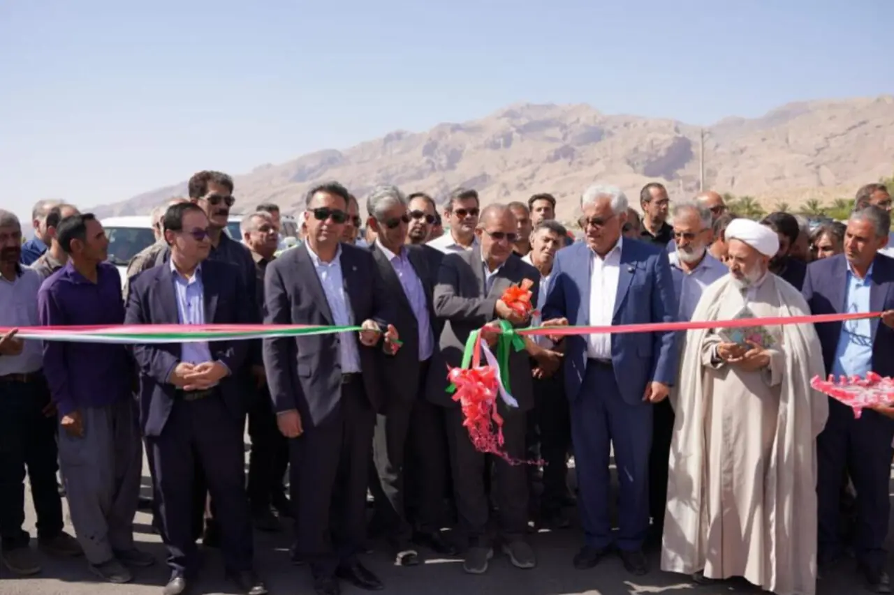 بهرهبرداری از ۱۰ کیلومتر بزرگراه داراب–بندرعباس