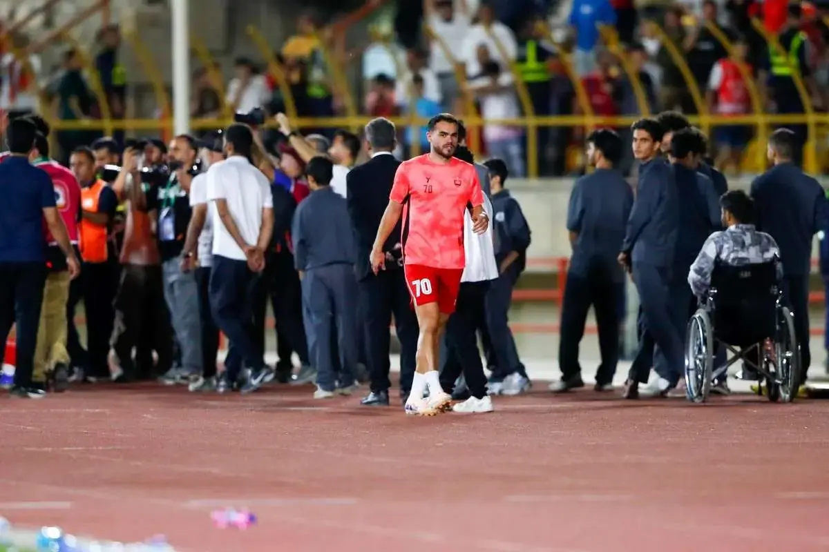  اورونوف مصدوم شد!