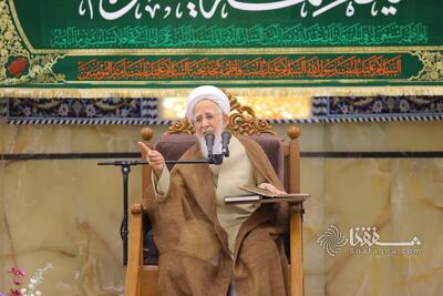  حضرت آیت الله جوادی آملی: در ایام وحدت حرف هایی بزنیم که صف مسلمان ها را از یکدیگر جدا کند «مغبونیت» است