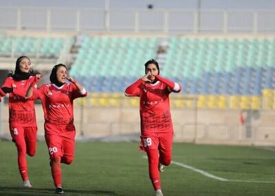 آیا مهاجم تاثیرگذار تیم فوتبال پرسپولیس زنان از این تیم جدا میشود؟