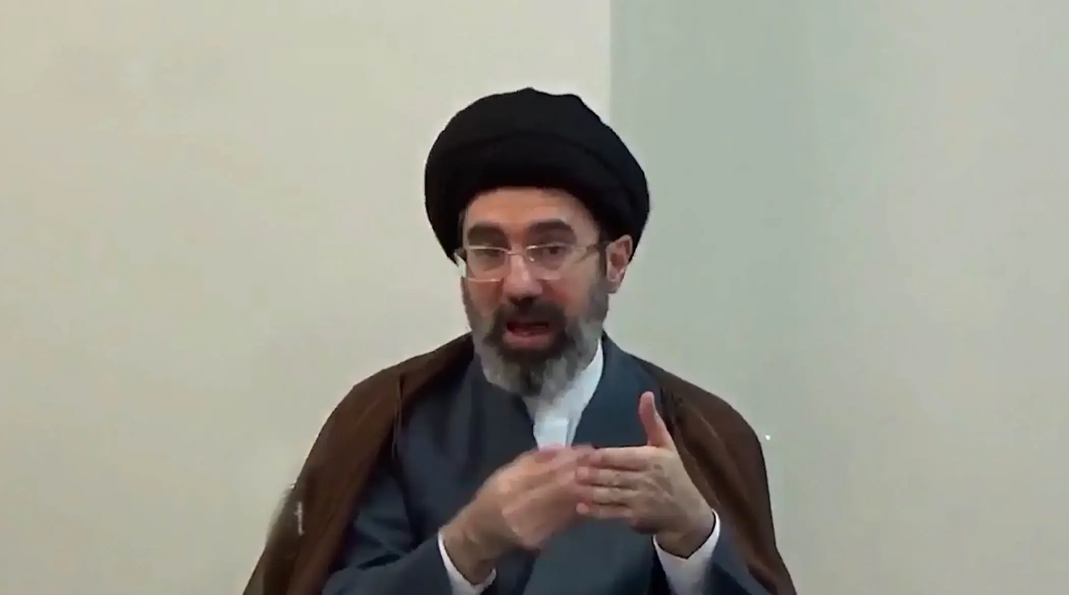  تصاویر دیده نشده از آیت الله سید مجتبی خامنه‌ای
