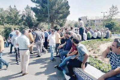  زیر بار قرارداد با پیمانکار محلی نمی‌رویم