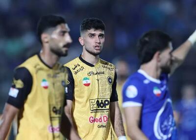 سپاهان شاکی لگد زدن آریا به در رختکن شهرقدس!