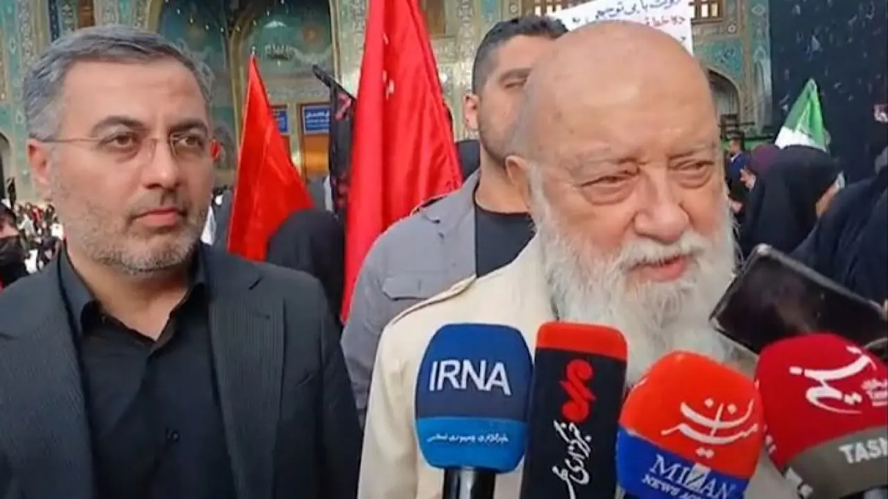  دولت مابه‌ازای صرفه‌جویی بنزین و گازوئیل را بدهد/ علت عدم جابجایی انبار نفت شهران