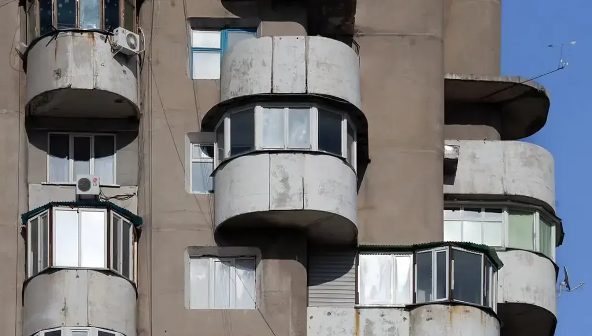 برج مسکونی ۱۸ طبقه بیشکک؛ شاهکار مهندسی ضدزلزله شوروی (+عکس)