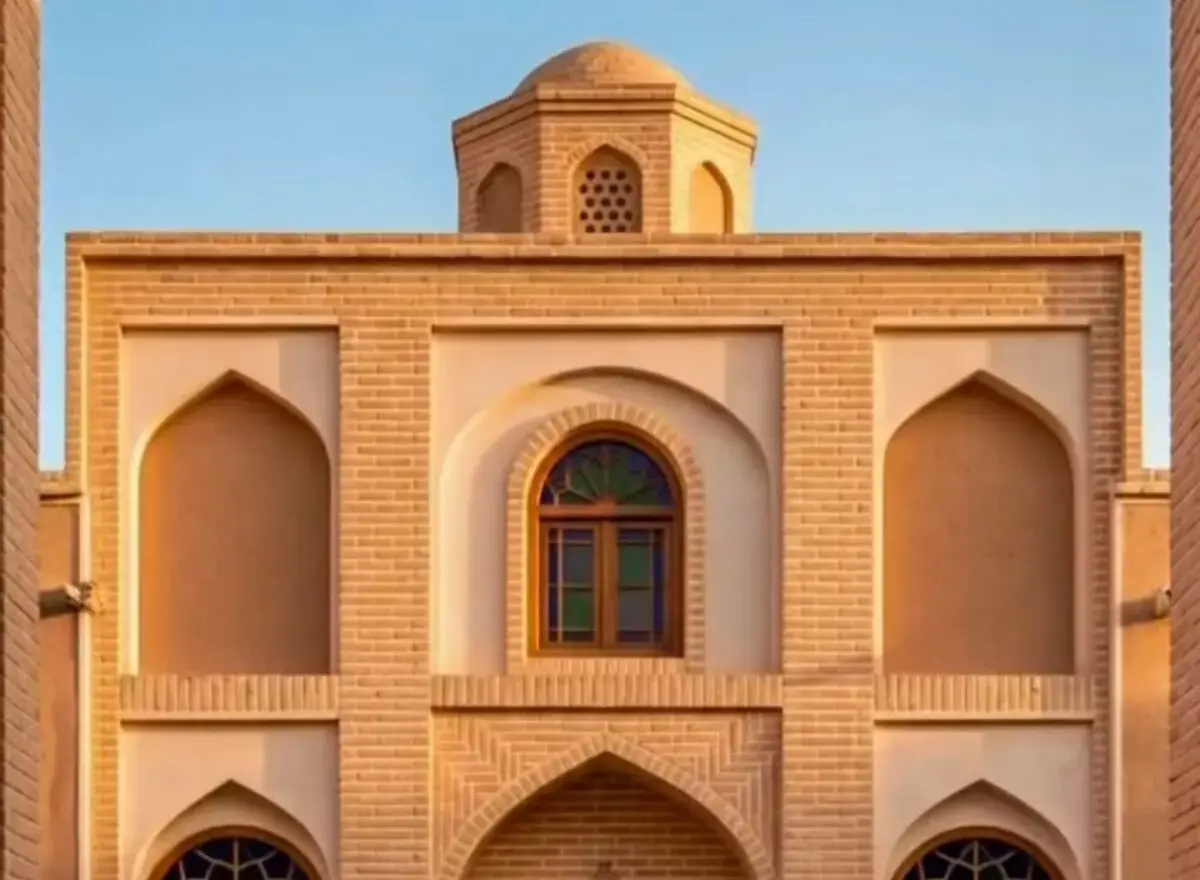 تفاوت معماری ایرانی و ژاپنی را در یک زمین خالی ببینید!