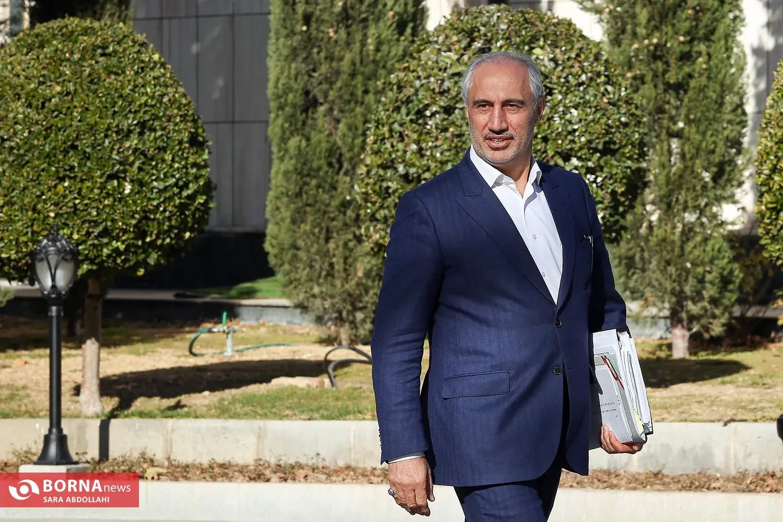  معاون رئیس جمهور: طرح‌های بزرگ کشاورزی و زیر ساختی جنوب کرمان با جدیت دنبال می‌شود