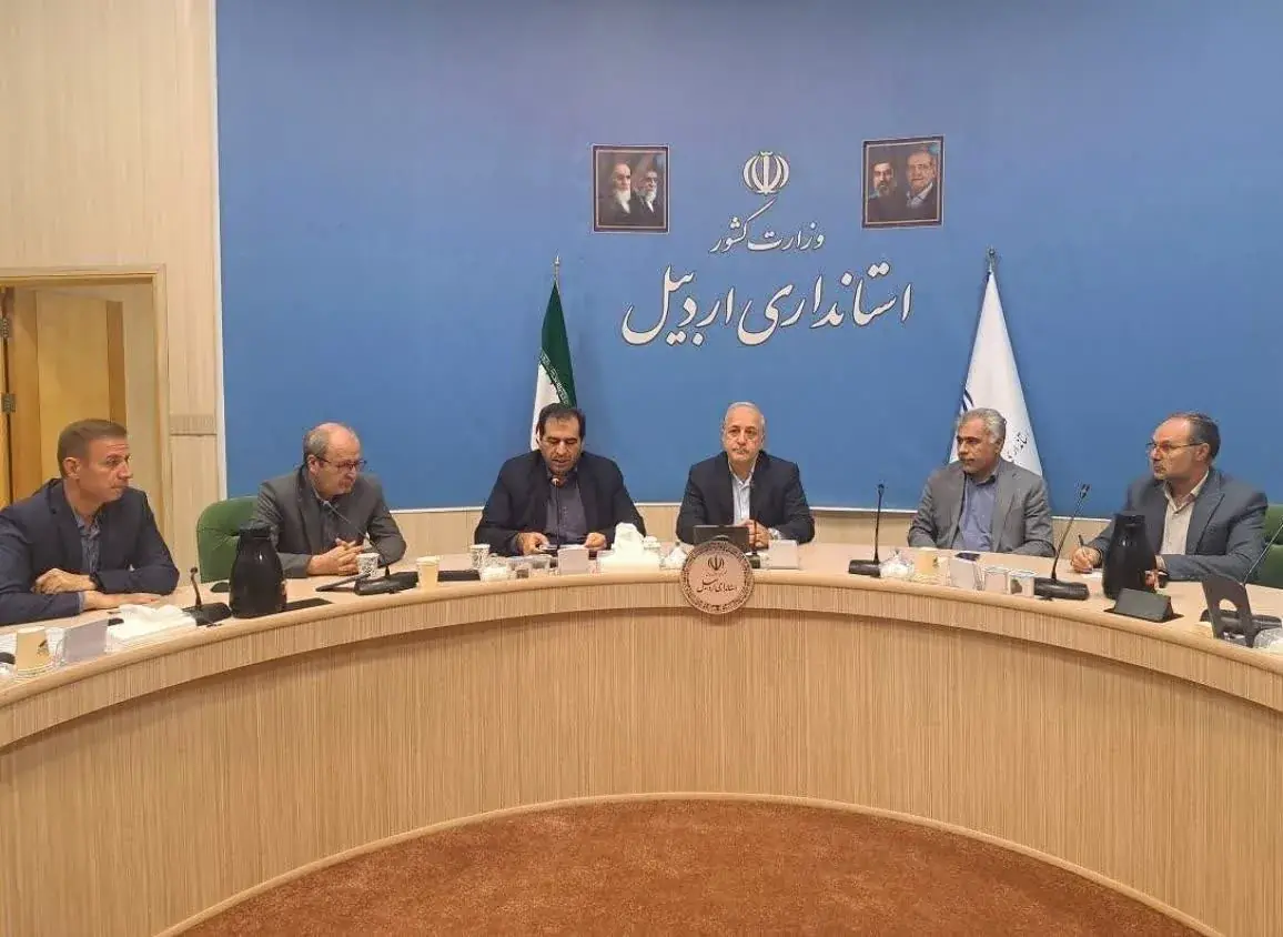  اقدامات شاخص کارکنان تکریم شود/ ارتقای رتبه آموزش کارکنان استانداری و فرمانداری‌های استان اردبیل