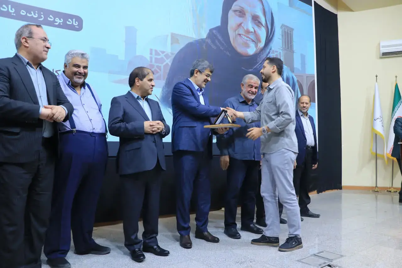  نسیم دانش «نشان نیکوکاری» جشنواره استانی سبا را کسب کرد
